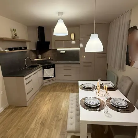 Apartman Stylovy 2 Izbovy L Stura Zólyom